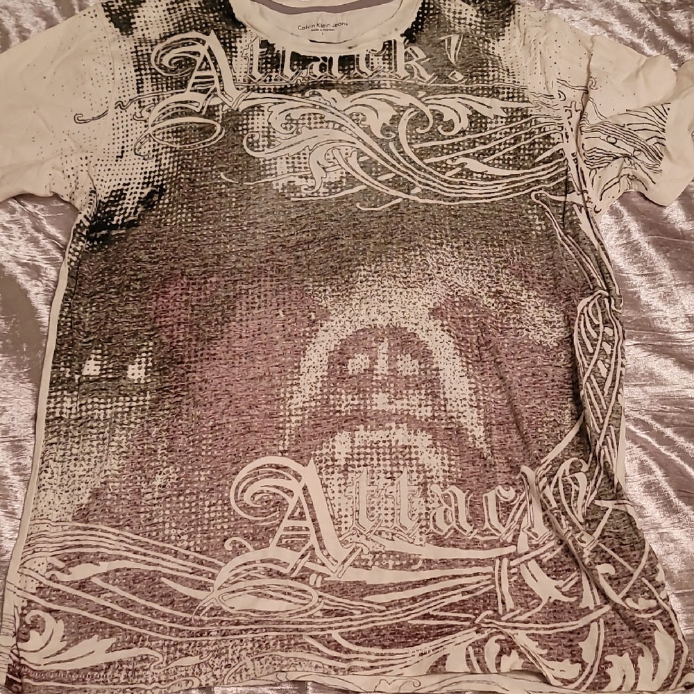 Rare and Unique Men's L Calvin Klein Double Sided SS Shirt Dark White & Maroon